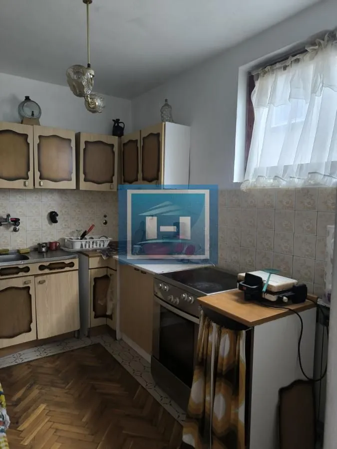 Sale, house, 350m², Ćuprija, Srbija