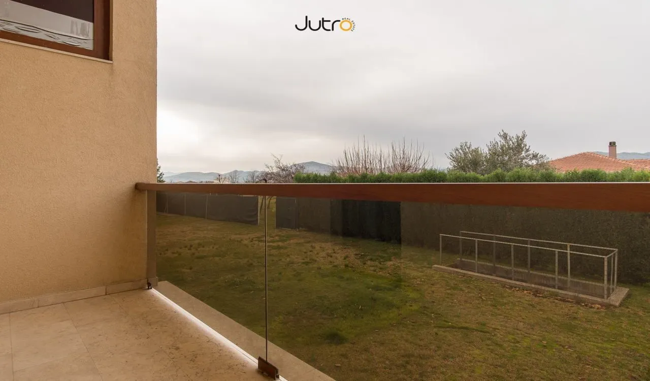 Rent, house, 170m², Dajbabe, Podgorica