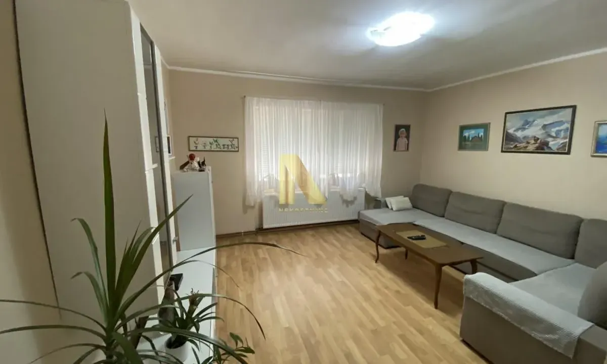 Prodaja, kuća, 224m², Kać, Novi Sad Sve Podlokacije