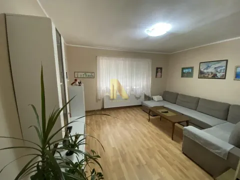 Sale, house, 224m², Kać, Novi Sad Sve Podlokacije