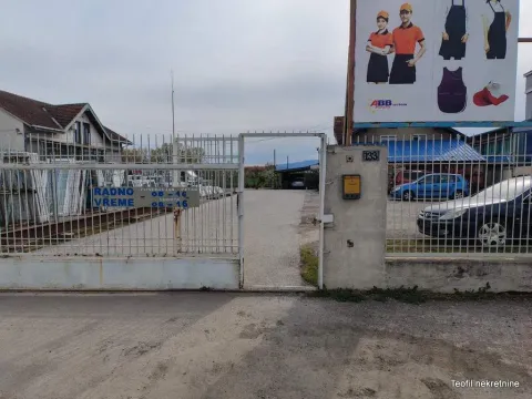 Rent, office space, 630m², Paraćin, Srbija - image 8