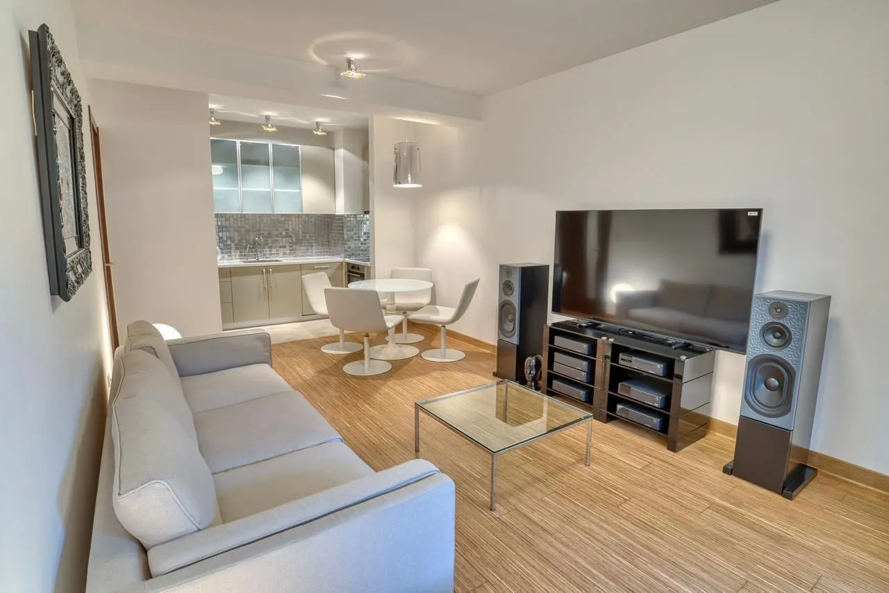 Prodaja, dvosoban stan, 90m², Gorica C, Podgorica