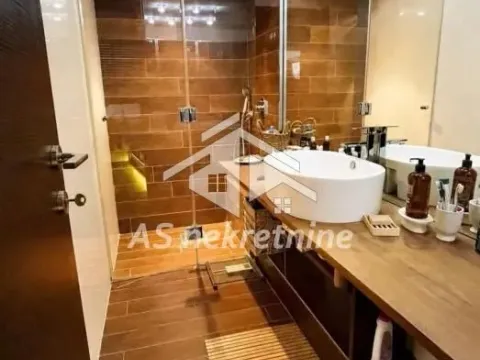 Izdavanje, četvorosoban stan, 160m², Vračar Hram, Vračar Sve Podlokacije - image 18