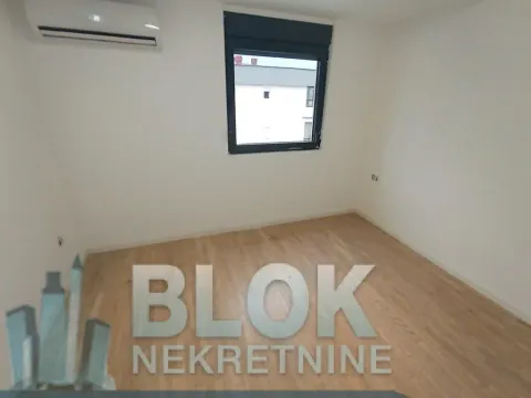 Izdavanje, trosoban stan, 95m², Blok 6, Podgorica - image 6