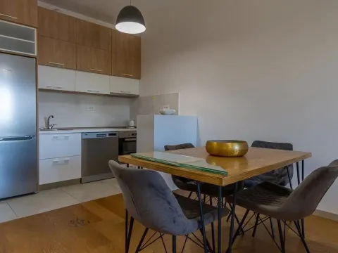 Rent, one bedroom apartment, 52m², Centar, Podgorica - image 1