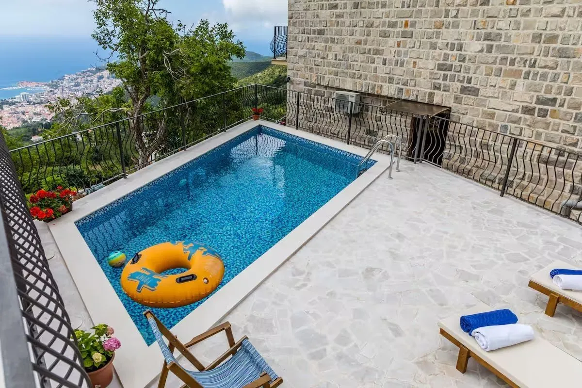 Rent, house, 110m², Lapčići, Budva
