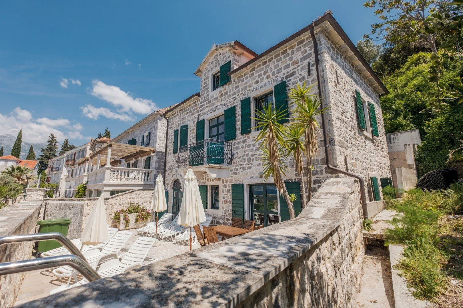 Sale, house, 220m², Rose, Herceg Novi