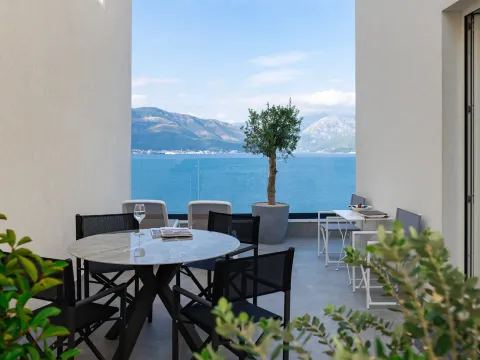 Rent, one bedroom apartment, 144m², Krašići, Tivat - image 15