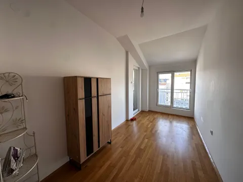 Izdavanje, dvosoban stan, 75m², Ljubović, Podgorica - image 7