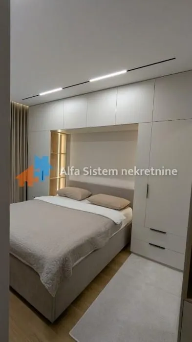 Rent, three bedroom apartment, 73m², Savski Venac, Beograd
