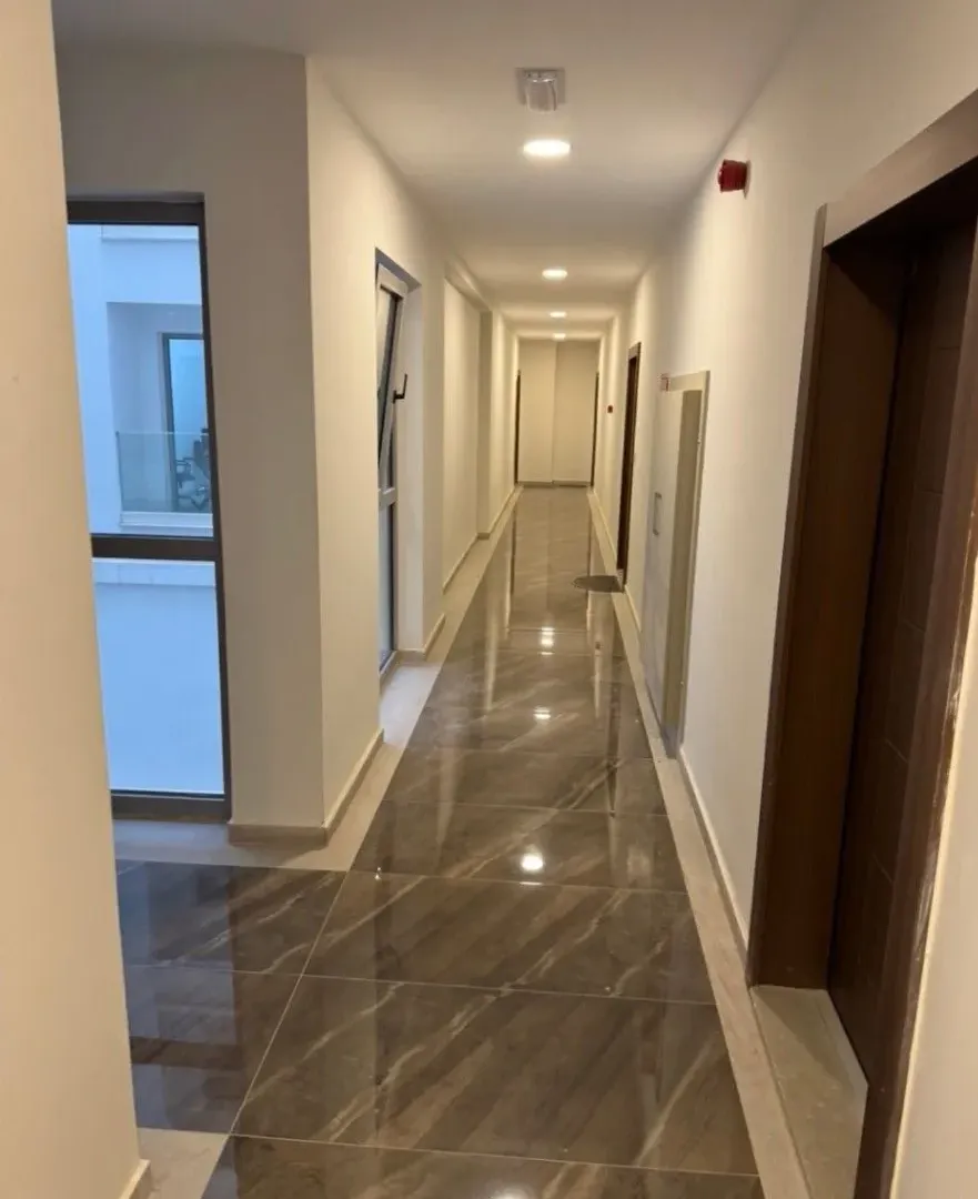 Izdavanje, jednosoban stan, 42m², Centar, Bar