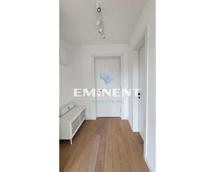 Izdavanje, dvosoban stan, 40m², Lekino Brdo, Voždovac Sve Podlokacije