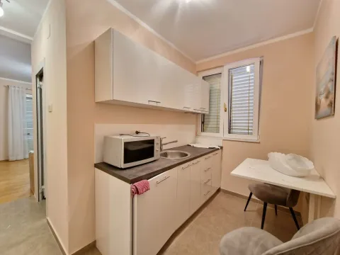 Prodaja, kuća, 250m², Budva, Crna Gora - image 21