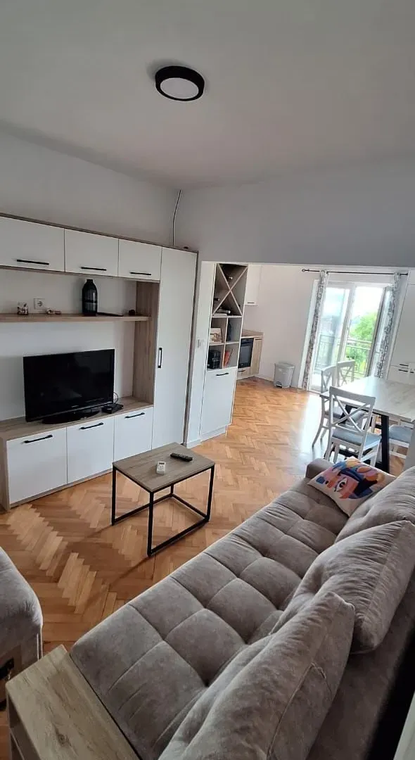 Rent, two bedroom apartment, 80m², Tripovići, Tivat