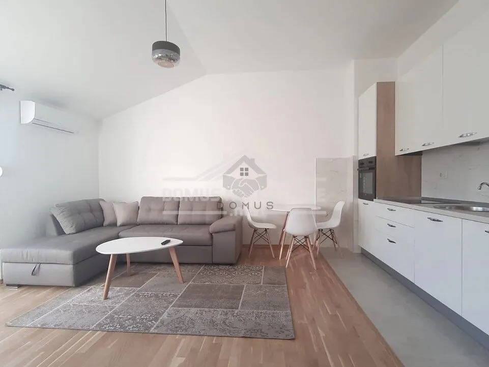 Prodaja, jednosoban stan, 45m², Blok 9, Podgorica