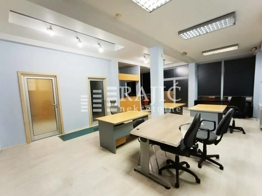 Rent, office space, 145m², Slavija, Vračar Sve Podlokacije