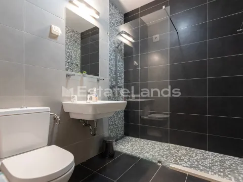 Sale, two bedroom apartment, 84m², Morinj, Kotor - image 10