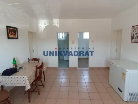 Prodaja, kuća, 280m², Centar, Topola - image 9