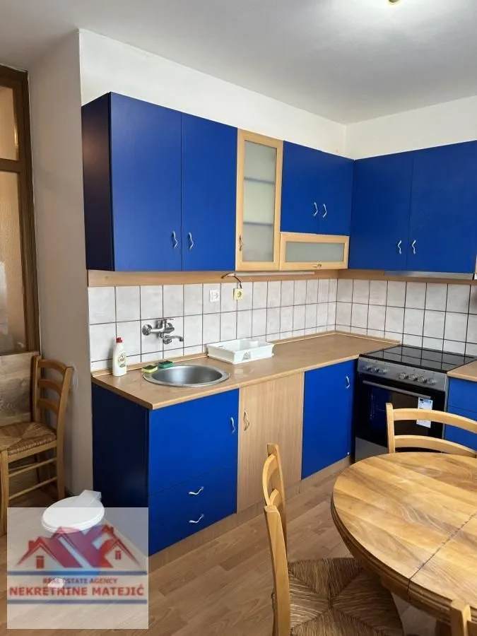 Prodaja, dvosoban stan, 60m², Centar, Kragujevac