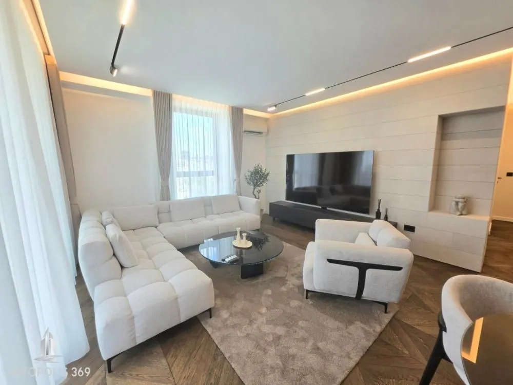 Sale, three bedroom apartment, 82m², Savski Venac, Beograd