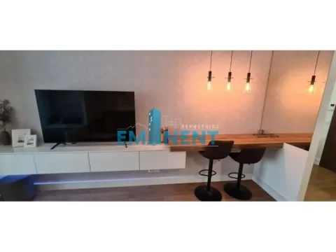 Rent, one bedroom apartment, 32m², Sarajevska, Beograd - image 7