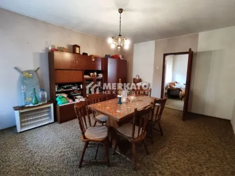 Sale, house, 270m², Aradac, Zrenjanin - image 9