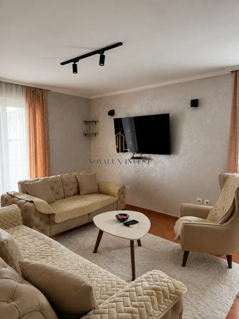 Izdavanje, kuća, 200m², Gornja Gorica, Podgorica