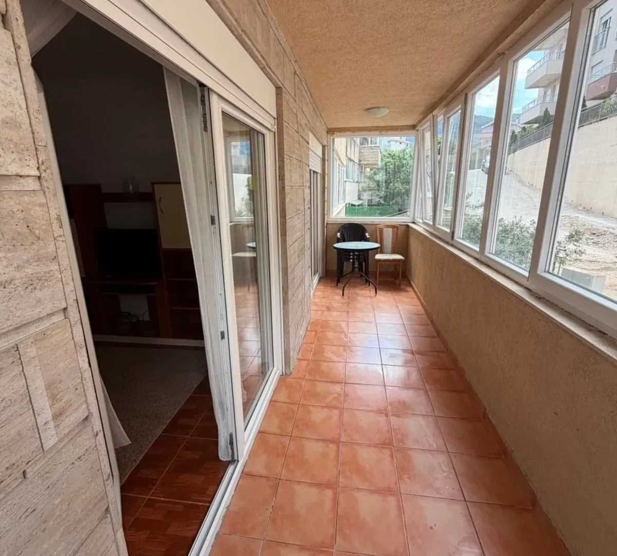 Izdavanje, jednosoban stan, 55m², Budva, Crna Gora