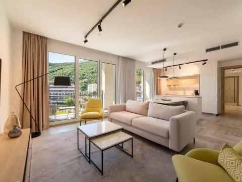 Prodaja, dvosoban stan, 94m², Kotor, Crna Gora - image 4