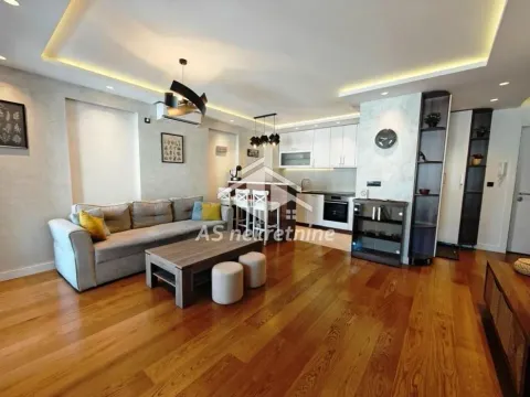 Stan in Južni Bulevar