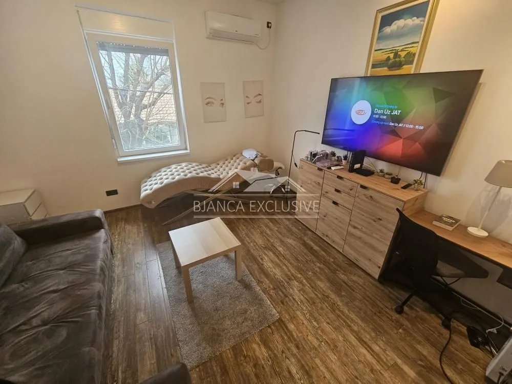 Prodaja, jednosoban stan, 28m², Savski Venac, Beograd
