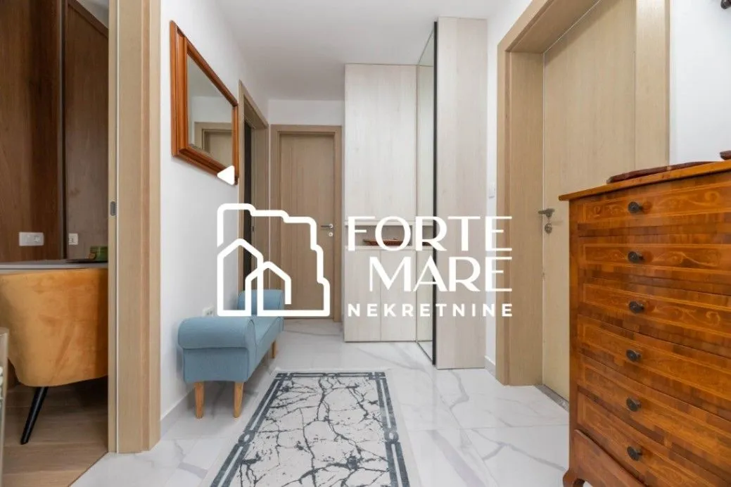 Prodaja, trosoban stan, 122m², Đenovići, Herceg Novi