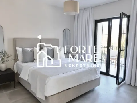 Prodaja, kuća, 424m², Tivat, Crna Gora - image 8