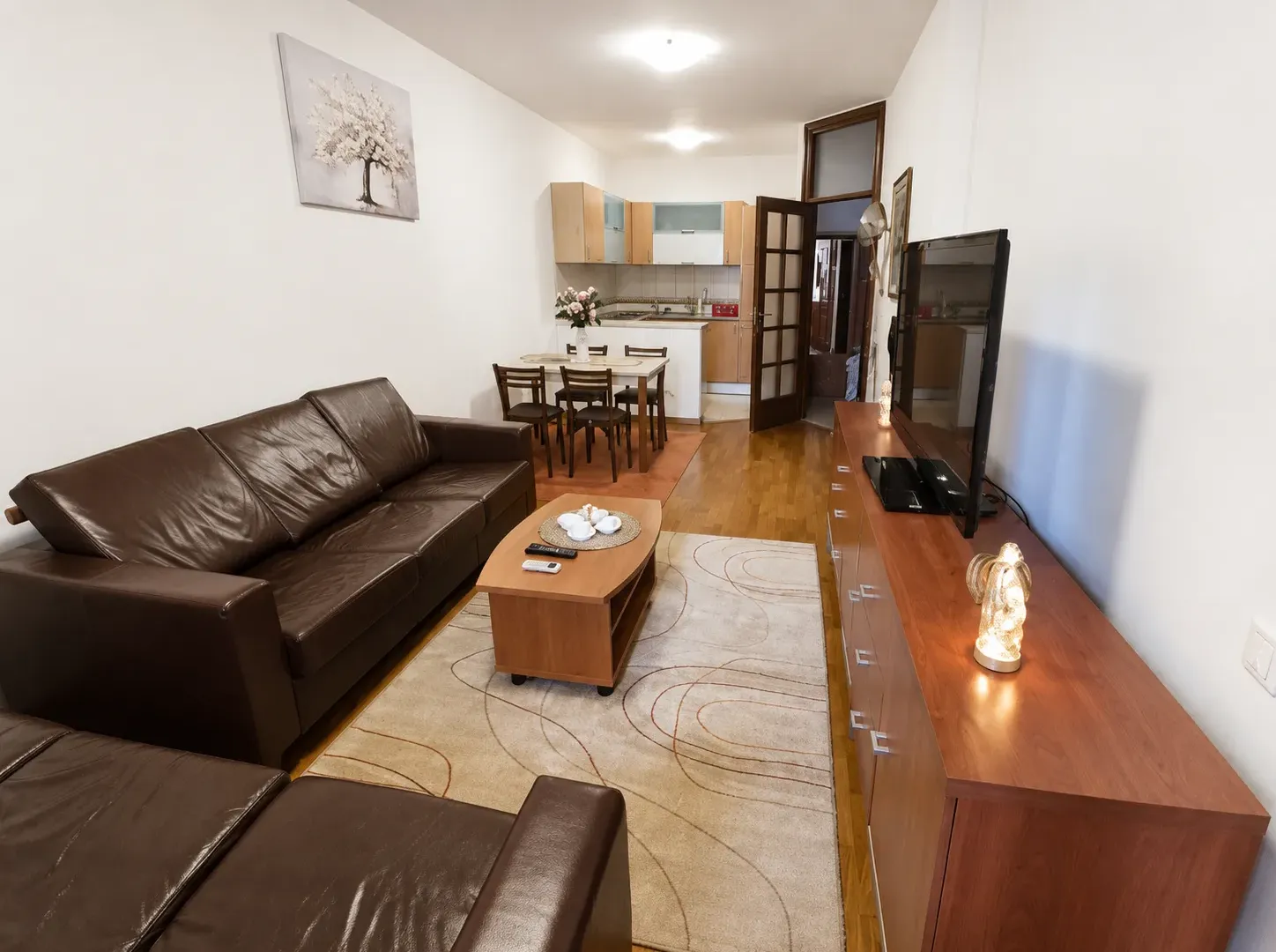 Izdavanje, dvosoban stan, 64m², Gorica C, Podgorica