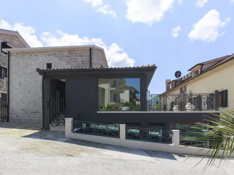 Sale, house, 250m², Kotor, Crna Gora - image 23