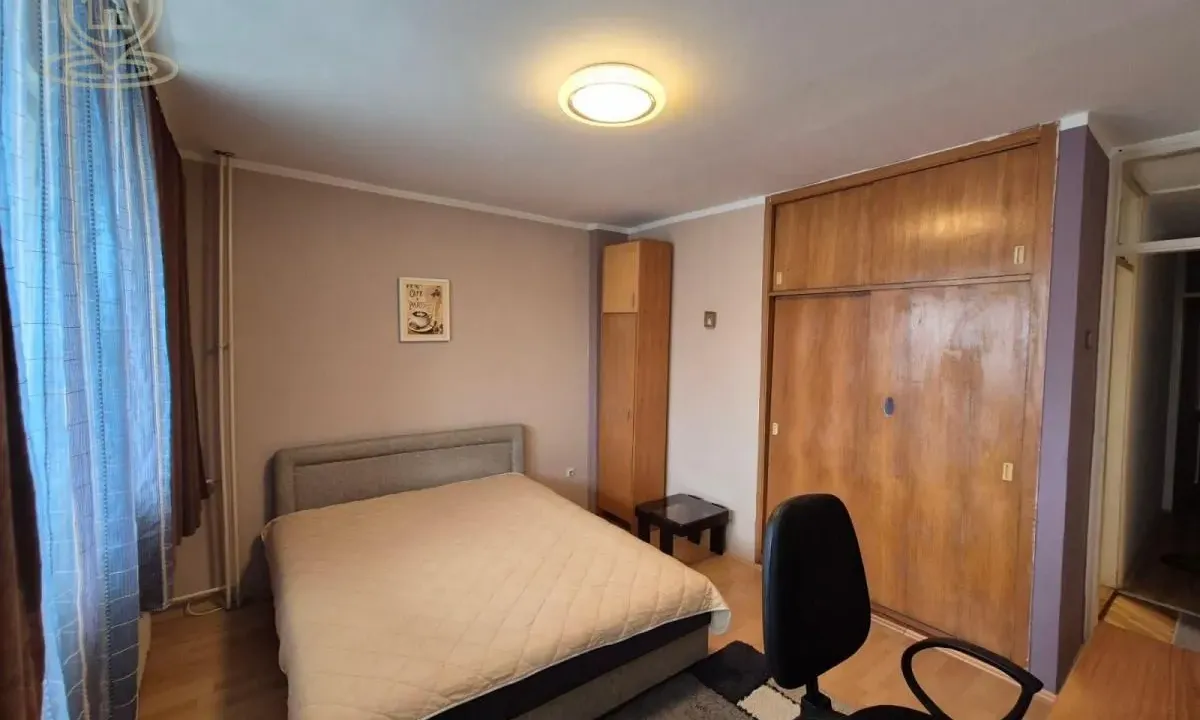 Izdavanje, četvorosoban stan, 90m², Medijana, Niš