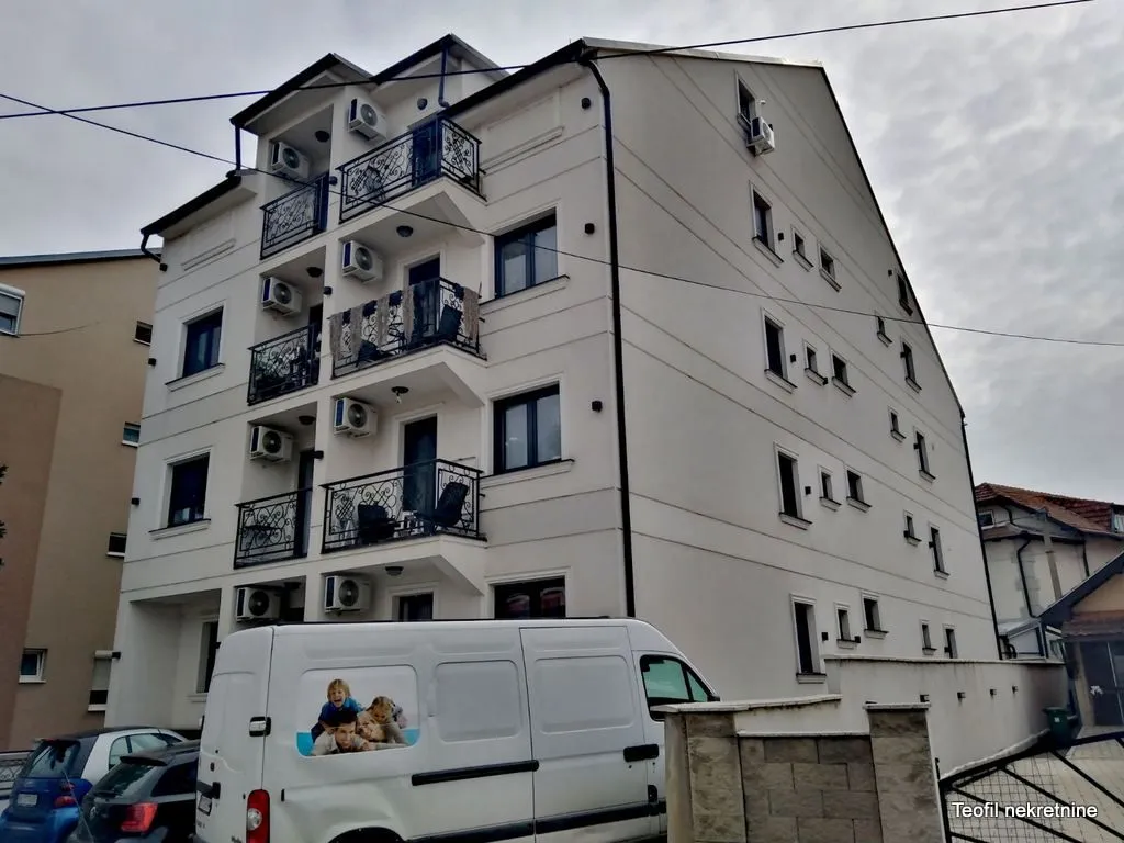 Prodaja, trosoban stan, 66m², Lazarevac, Beograd
