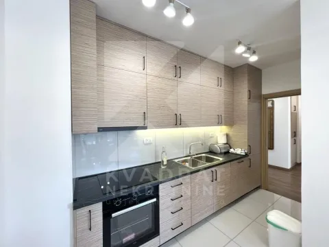 Rent, three bedroom apartment, 110m², Tološka šuma, Podgorica - image 5