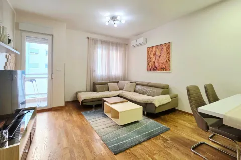 Rent, two bedroom apartment, 65m², City Kvart, Podgorica - image 1