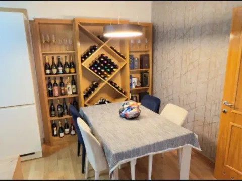 Sale, two bedroom apartment, 86m², Bečići, Budva - image 8