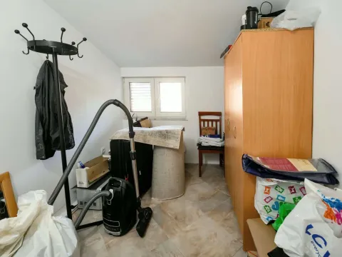 Izdavanje, trosoban stan, 120m², Mrčevac, Tivat - image 15