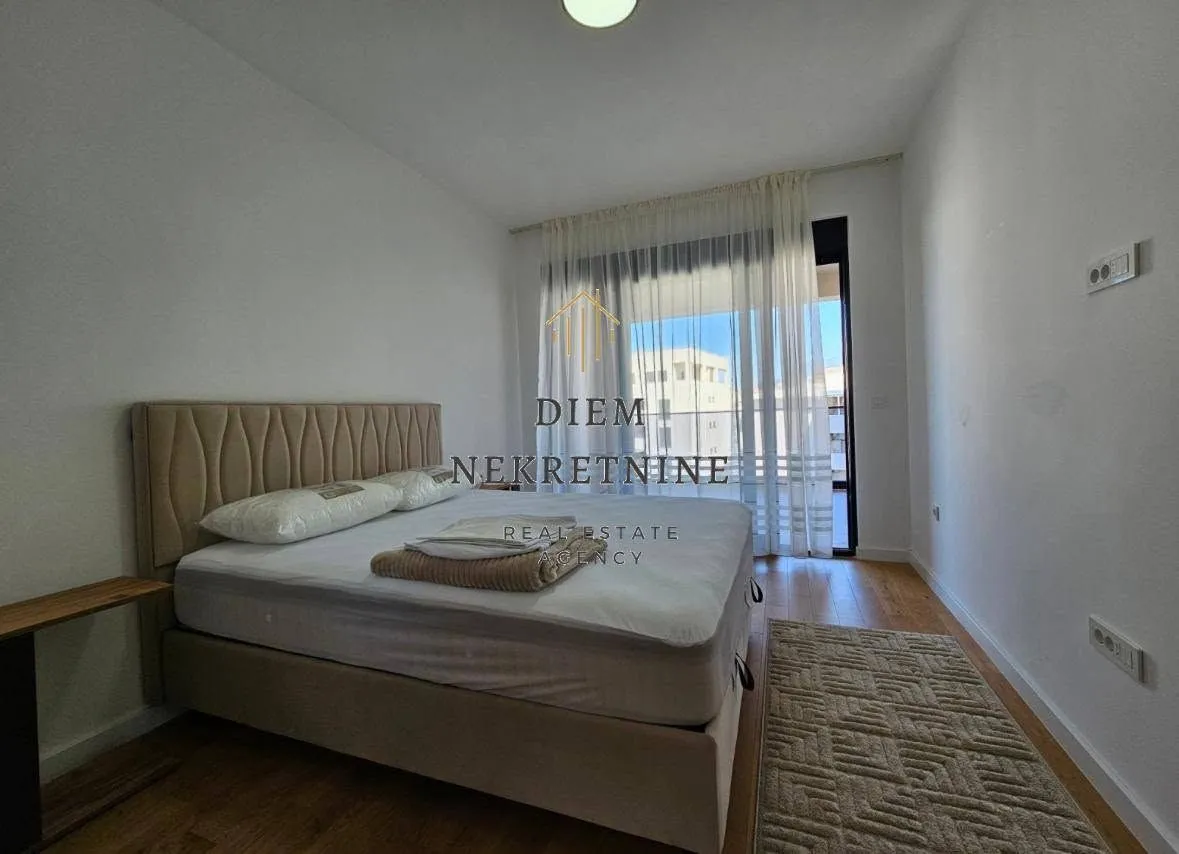 Rent, one bedroom apartment, 70m², Centar, Bar