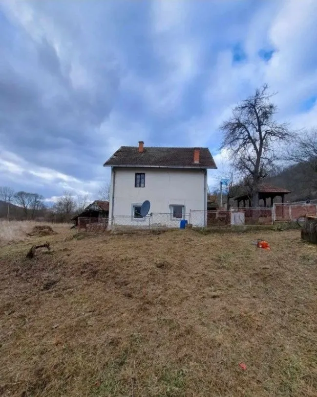 Prodaja, kuća, 250m², Ugrinovci, Gornji Milanovac