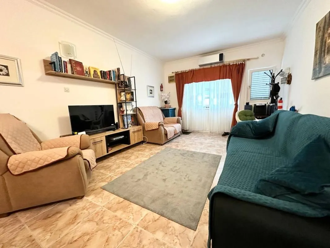 Sale, one bedroom apartment, 50m², Sveti Stefan, Budva