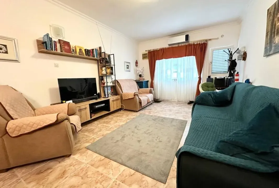 Sale, one bedroom apartment, 50m², Sveti Stefan, Budva