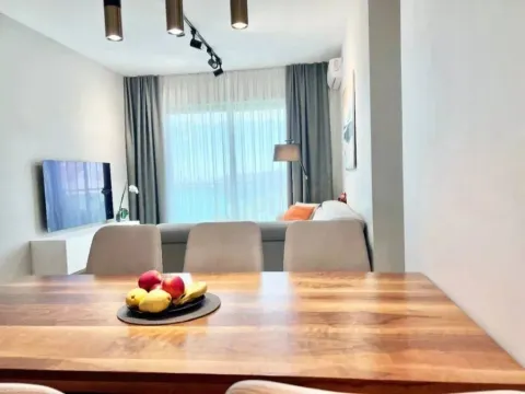 Sale, two bedroom apartment, 81m², Bečići, Budva - image 2