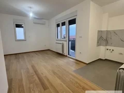 Prodaja, jednosoban stan, 40m², Surčin, Beograd - image 2