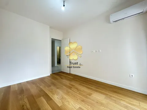 Izdavanje, dvosoban stan, 70m², Central Point, Podgorica - image 11