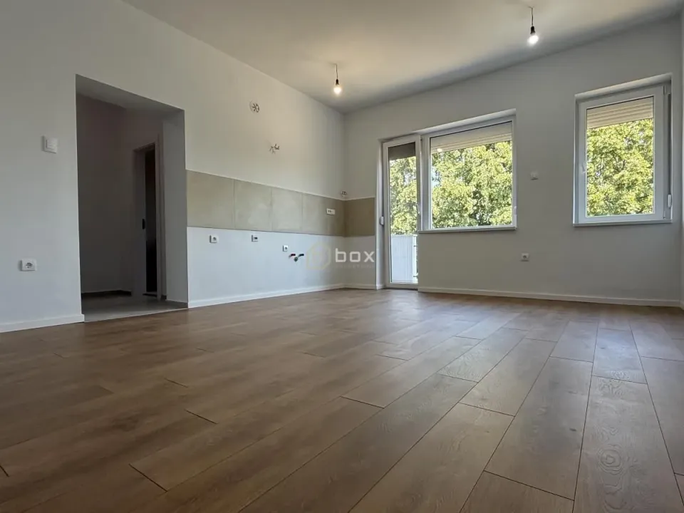 Sale, three bedroom apartment, 71m², Pantelej, Niš