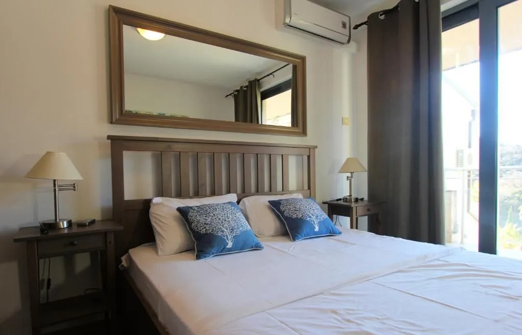 Rent, two bedroom apartment, 70m², Pržno, Budva
